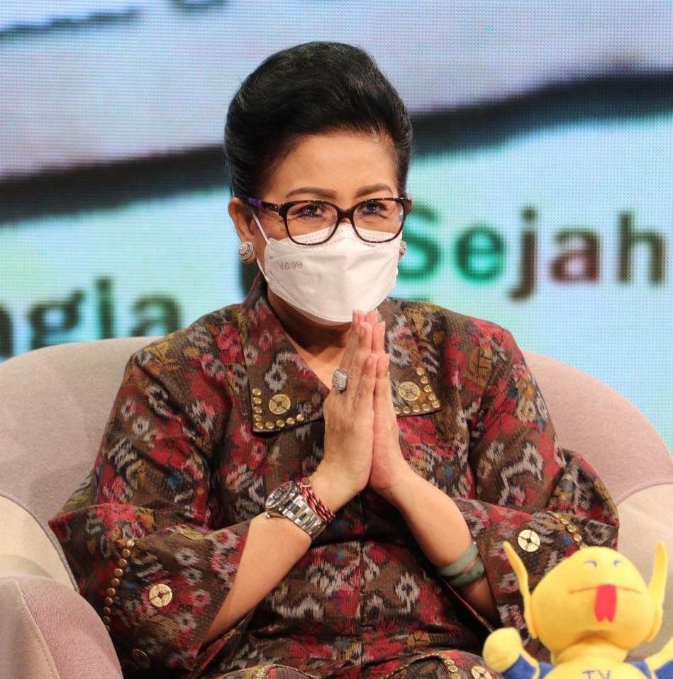 podiumnews.com-Ny. Putri Koster: Cerdas Berteknologi, Bijak Menggunakan Jari